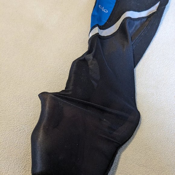 Alo Yoga Elevate airbrush leggings with mesh lower panels - Picture 5 of 5